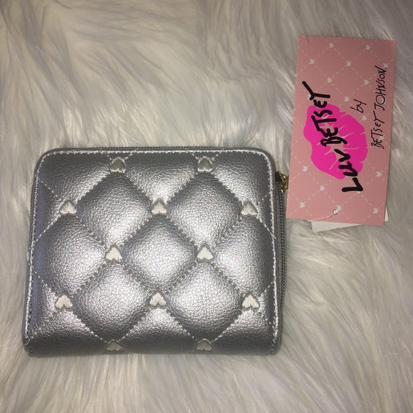 Betsey Johnson wallet silver quilted ziparound - Picture 2 of 4